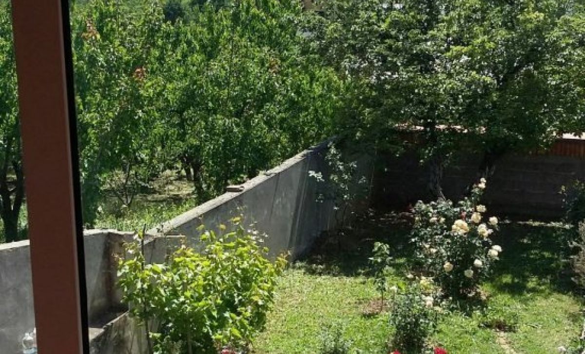 House  near  Belgrade