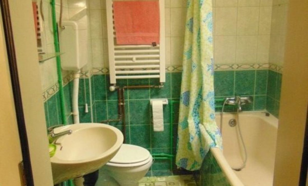 House  near  Belgrade / Obrenovac Baric with 80Ar of land