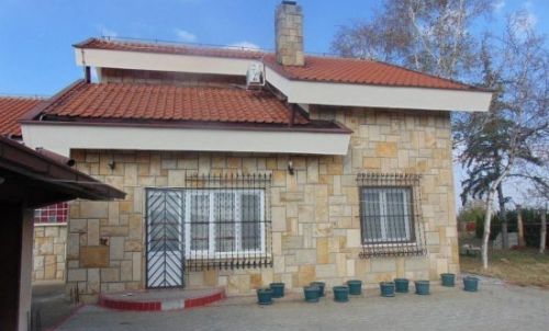 House  near  Belgrade / Obrenovac Baric with 80Ar of land